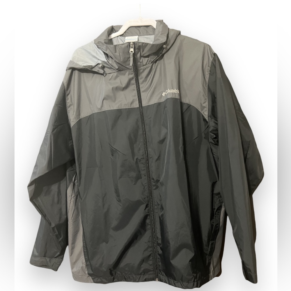 TWO WIND BREAKERS. COLUMBIA, PUMA 2XL Quality lightweight. Nearly new.